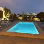 Patos Βίλα *